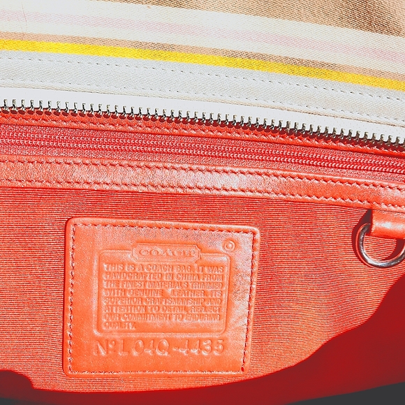 💕💚COACH Hampton Stripe Pastel Fabric and Leather Shoulder Bag 💕💚 - Picture 6 of 12